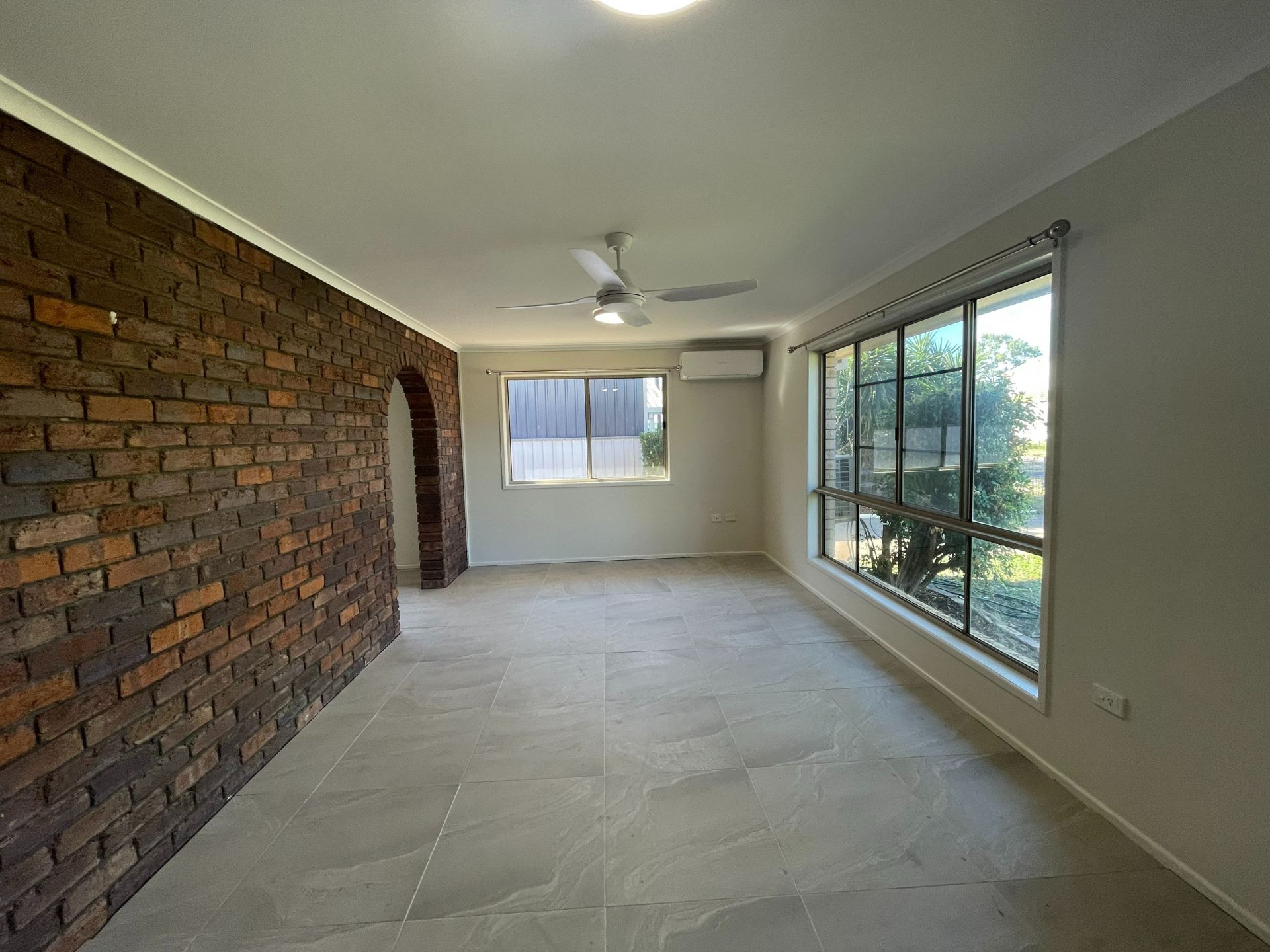 8 Wilby Pl, Emerald QLD 4720 - Thumbnail 3