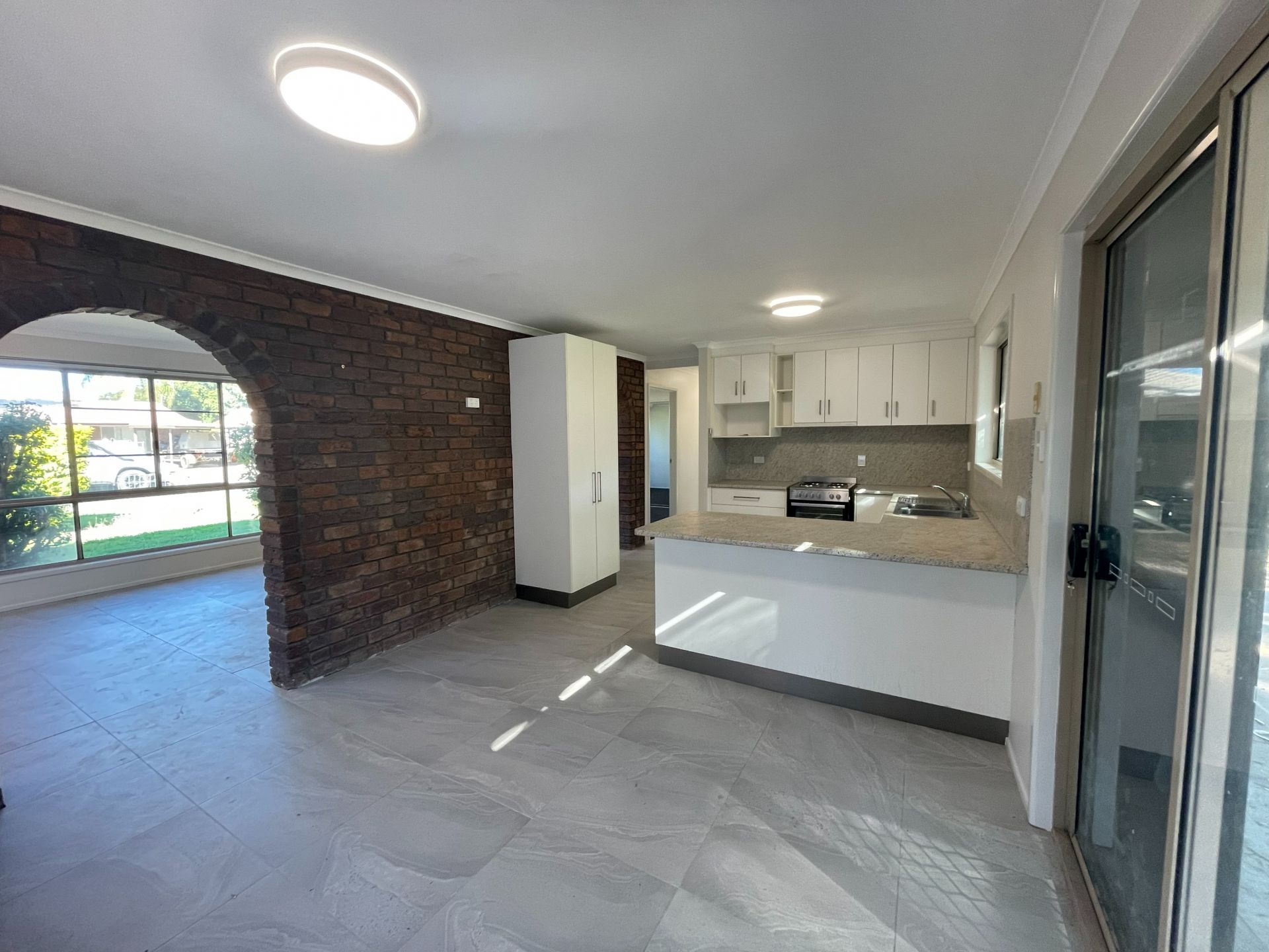8 Wilby Pl, Emerald QLD 4720 - Thumbnail 6