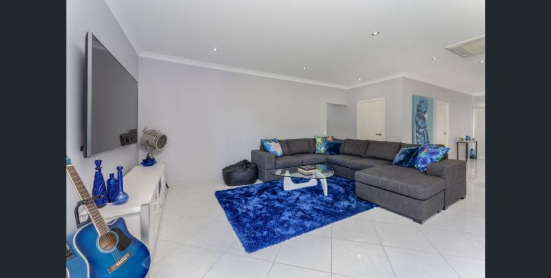 19 Huntley St, Capella QLD 4723