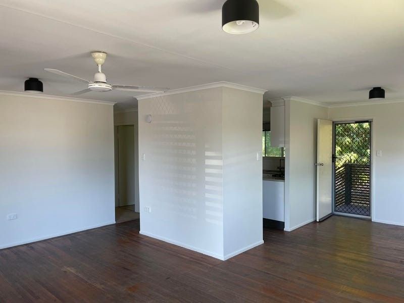 26 Old Airport Dr, Emerald QLD 4720 - Thumbnail 4