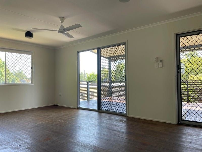 26 Old Airport Dr, Emerald QLD 4720 - Thumbnail 6