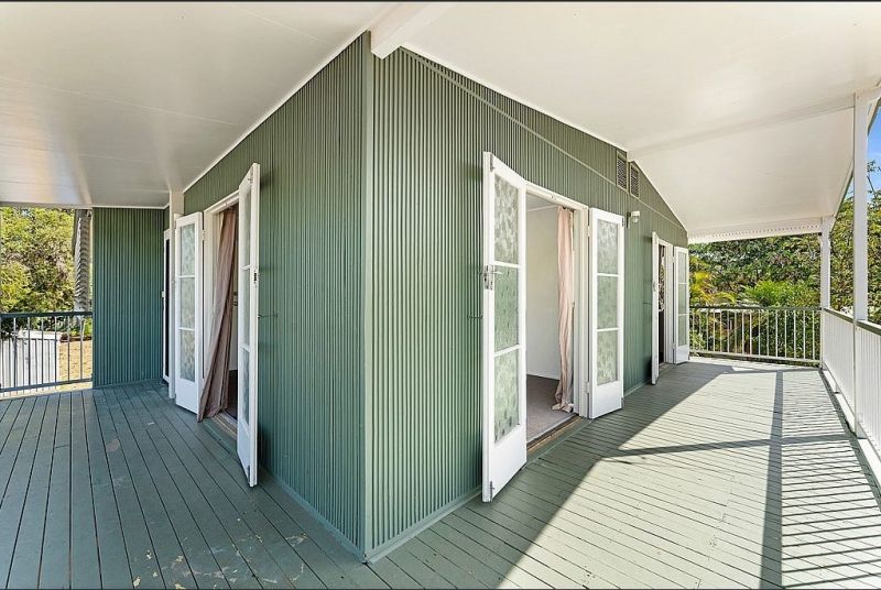 93 Anakie St, Emerald QLD 4720 - Thumbnail 3