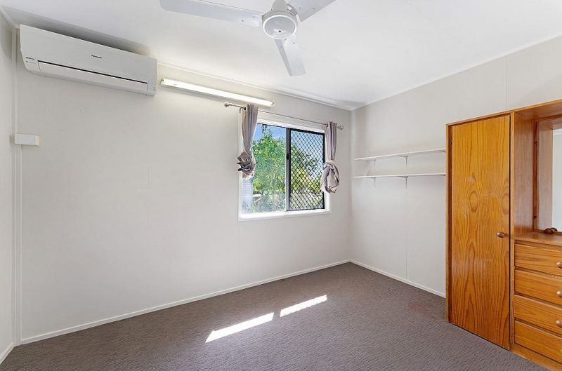 93 Anakie St, Emerald QLD 4720 - Thumbnail 6