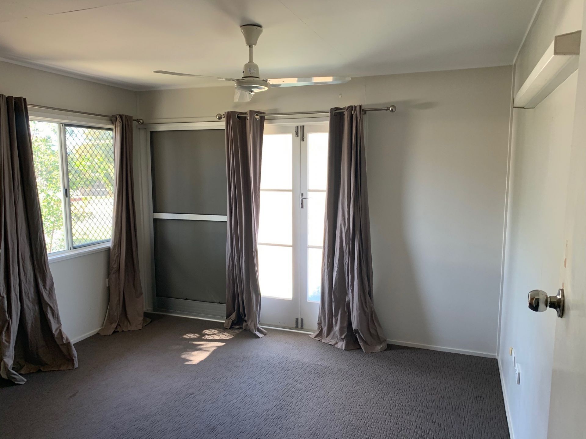 93 Anakie St, Emerald QLD 4720 - Thumbnail 7