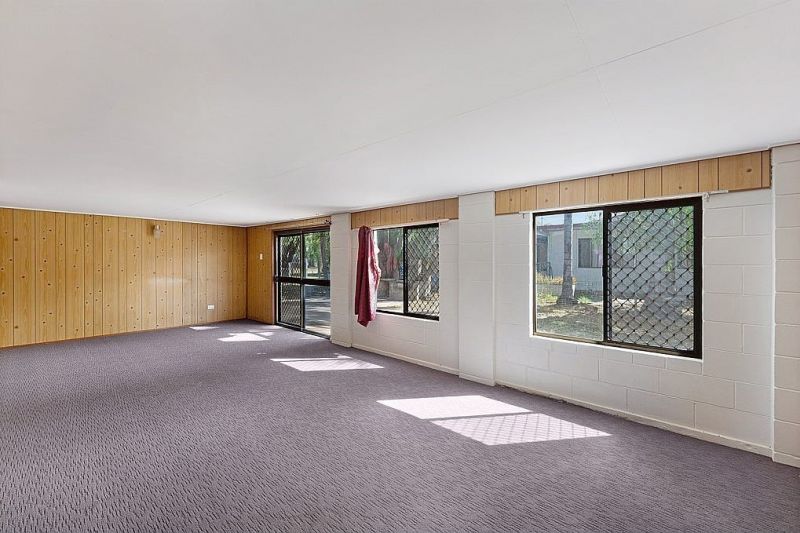 93 Anakie St, Emerald QLD 4720 - Thumbnail 16
