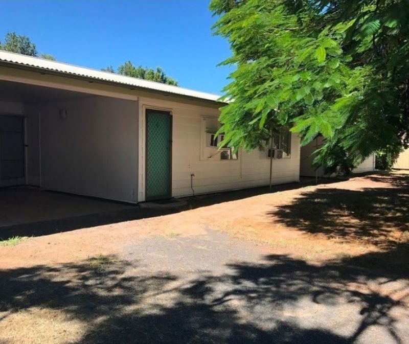 Unit 6 / 24 Esmond St, Emerald QLD 4720 - Thumbnail 2