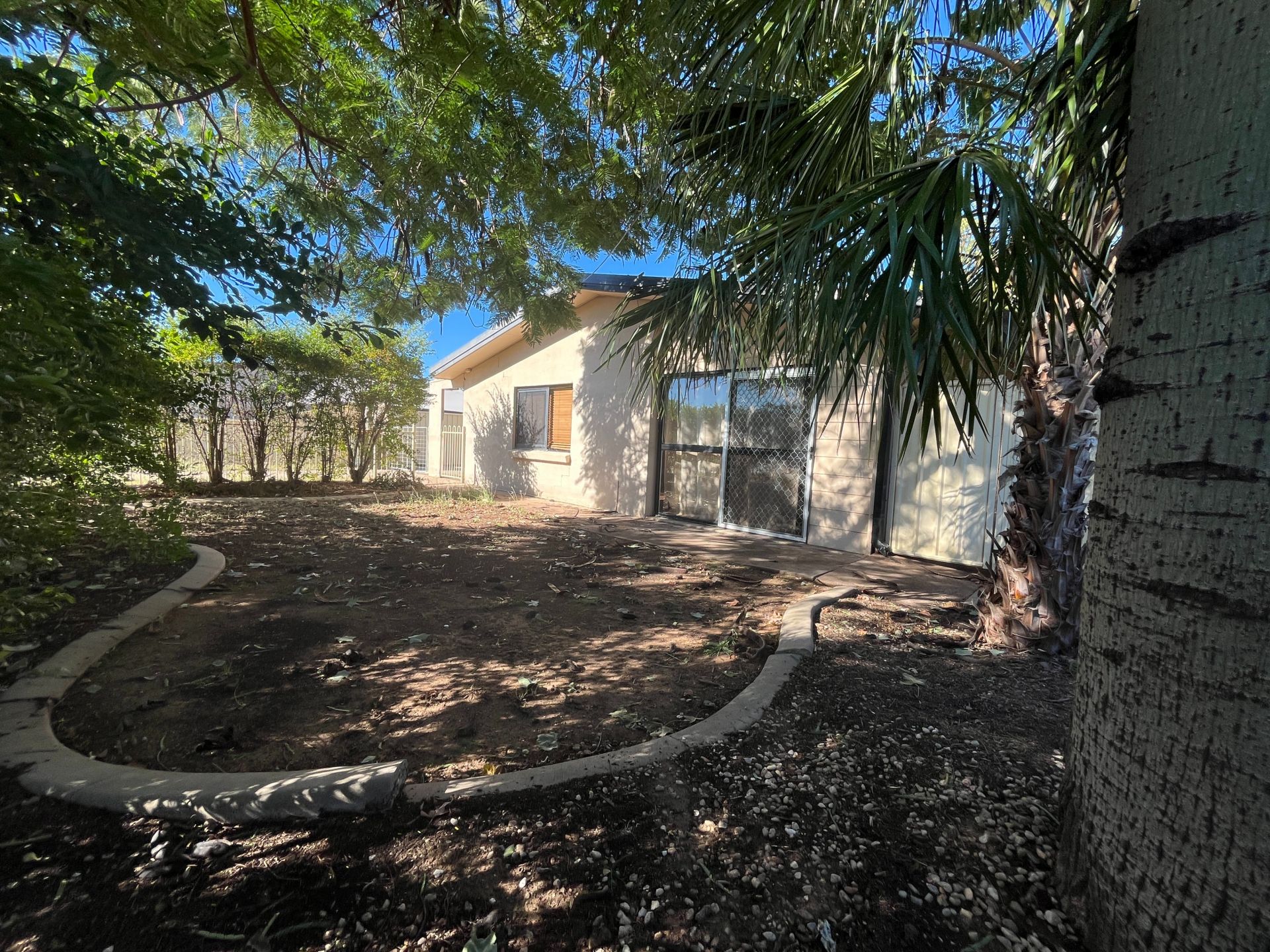 14 Moody St, Emerald QLD 4720 - Thumbnail 2