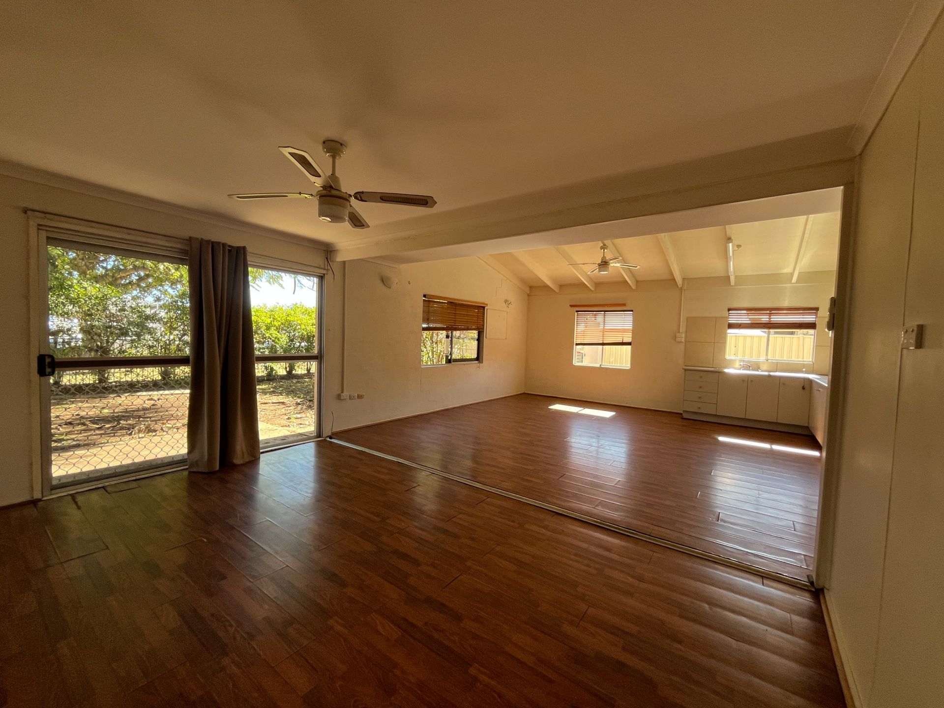14 Moody St, Emerald QLD 4720 - Thumbnail 3