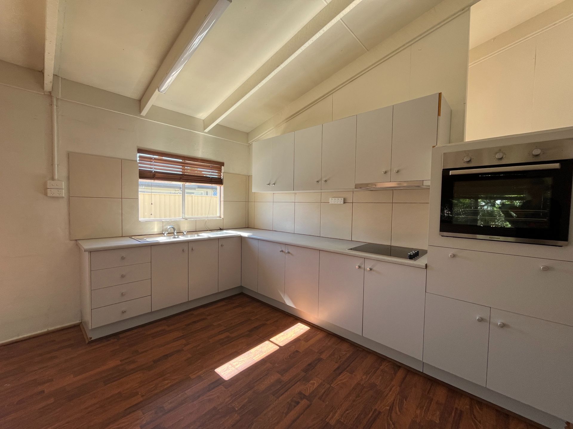 14 Moody St, Emerald QLD 4720 - Thumbnail 5