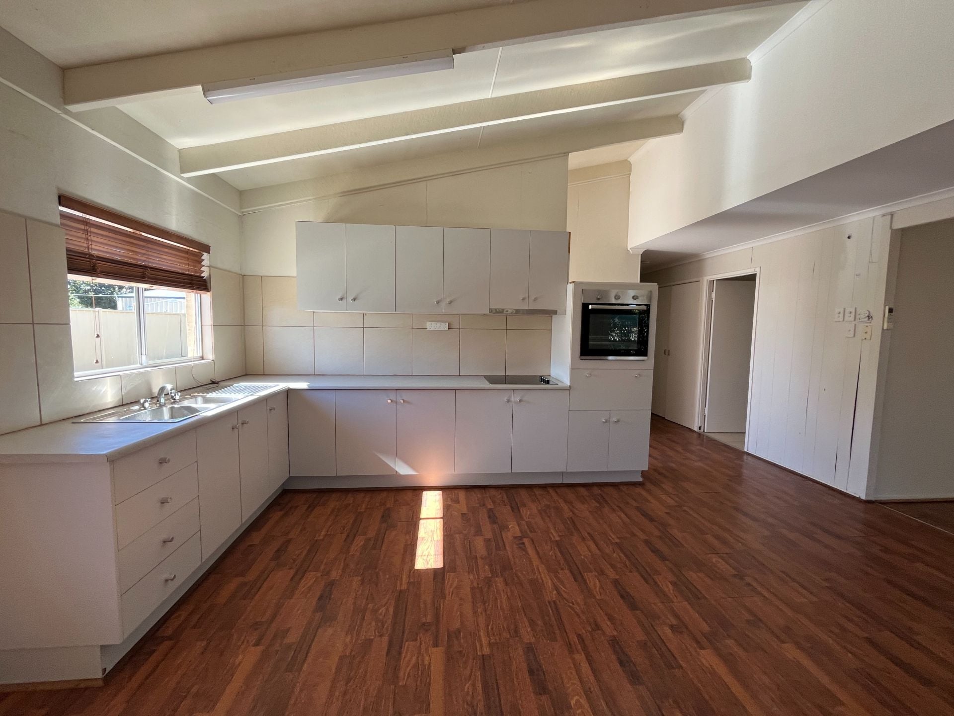14 Moody St, Emerald QLD 4720 - Thumbnail 7