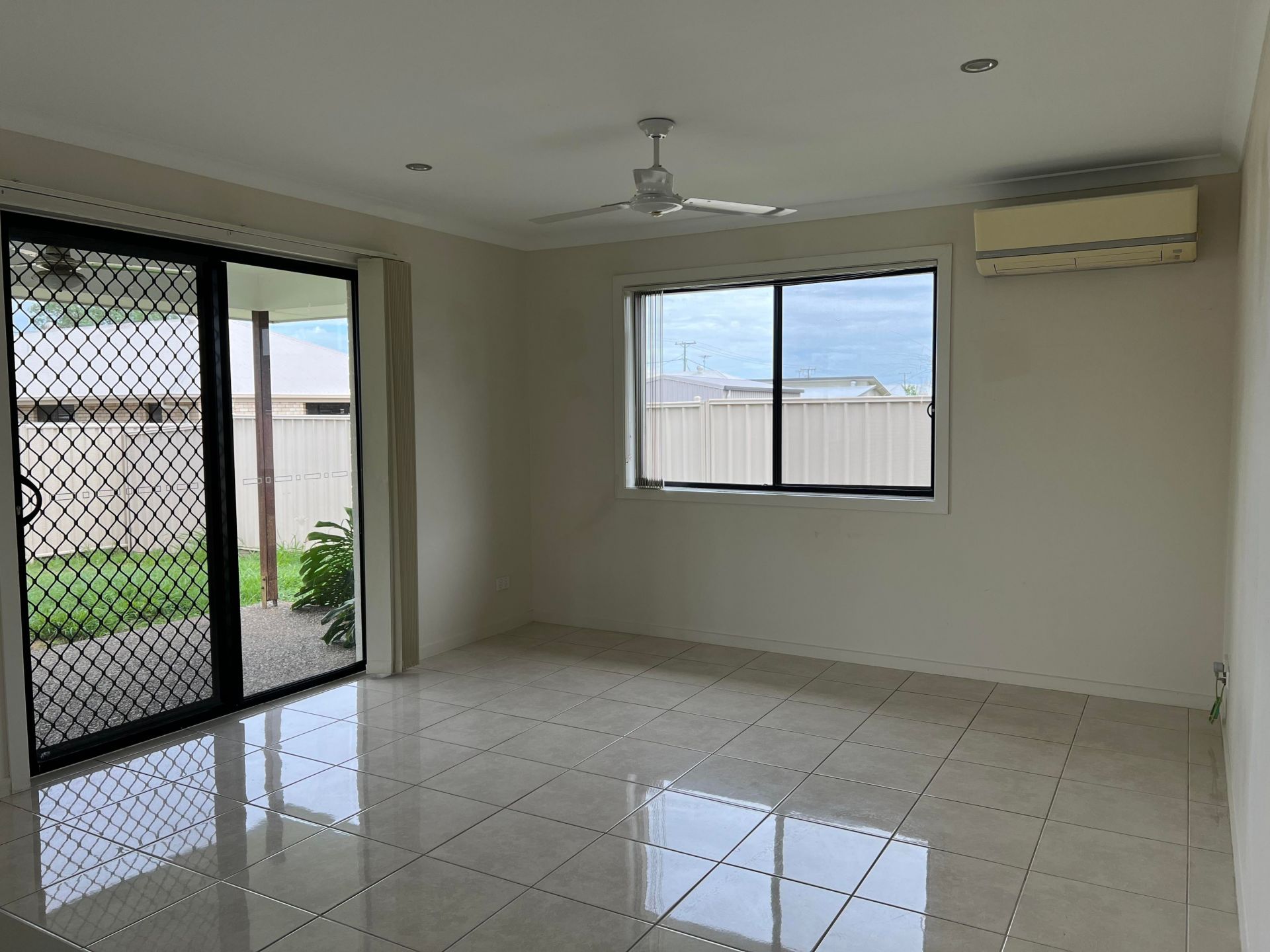 14 Jade St, Emerald QLD 4720 - Thumbnail 6