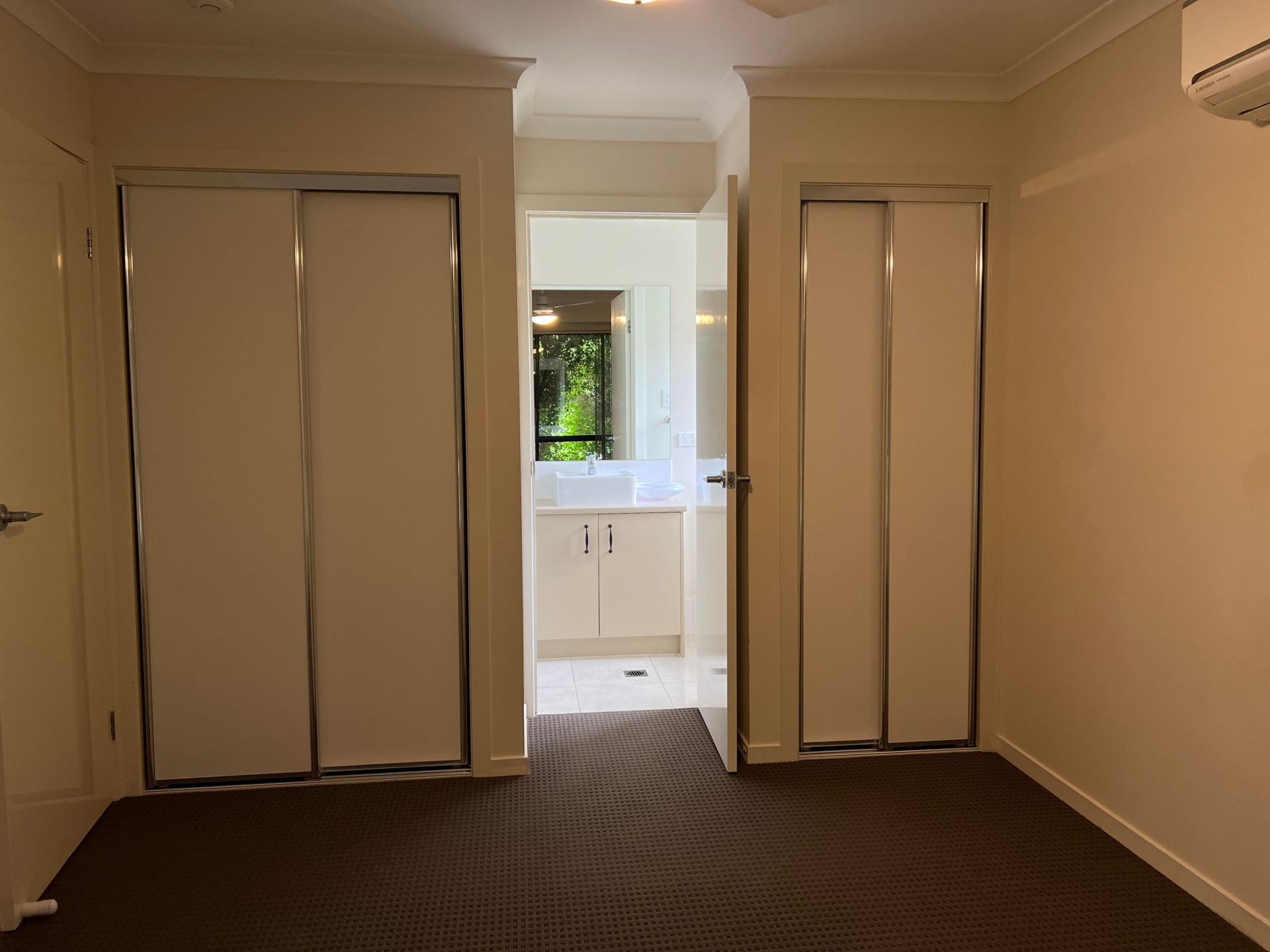 14 Jade St, Emerald QLD 4720 - Thumbnail 10