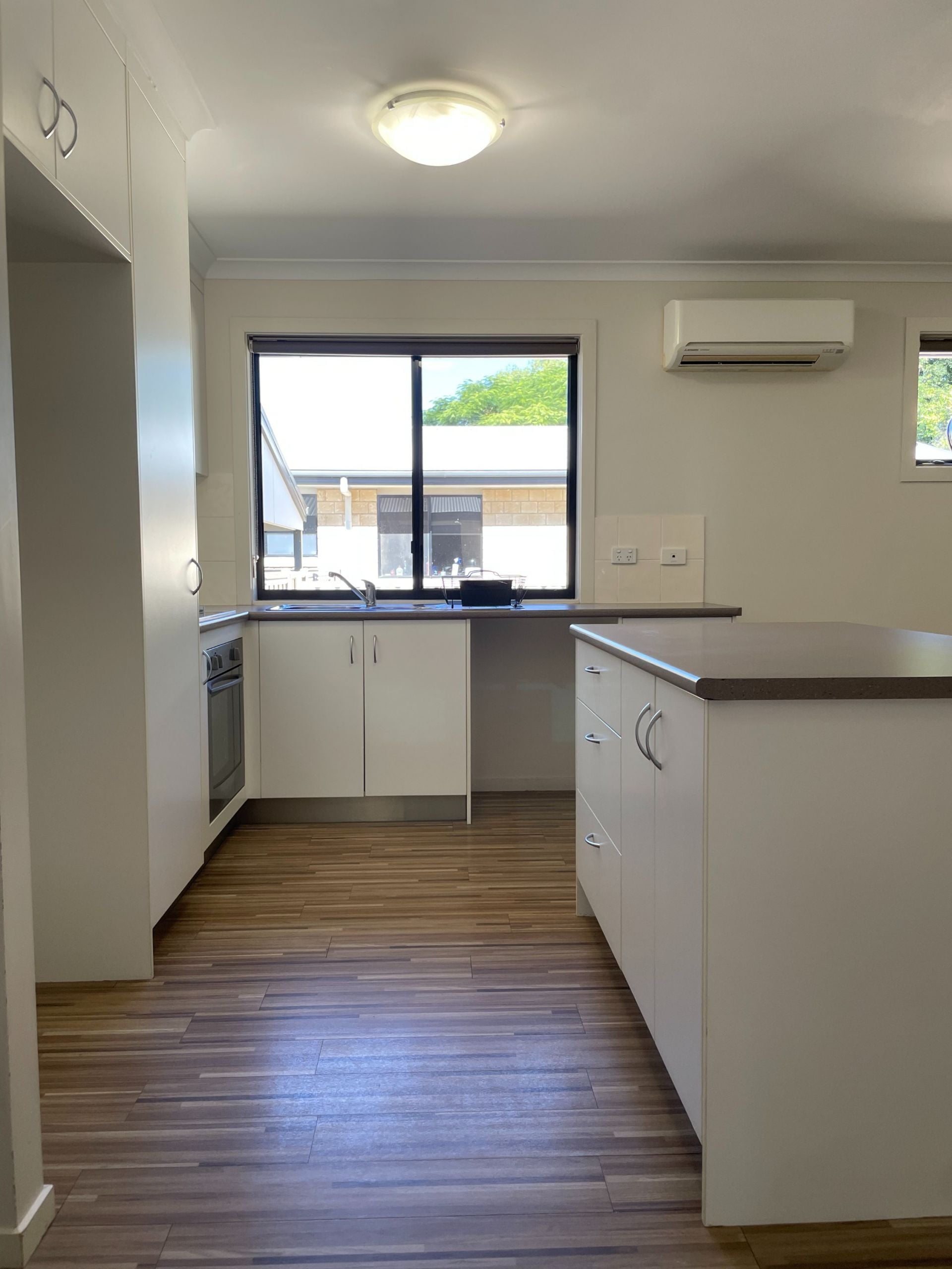 105A Anakie St, Emerald QLD 4720 - Thumbnail 4