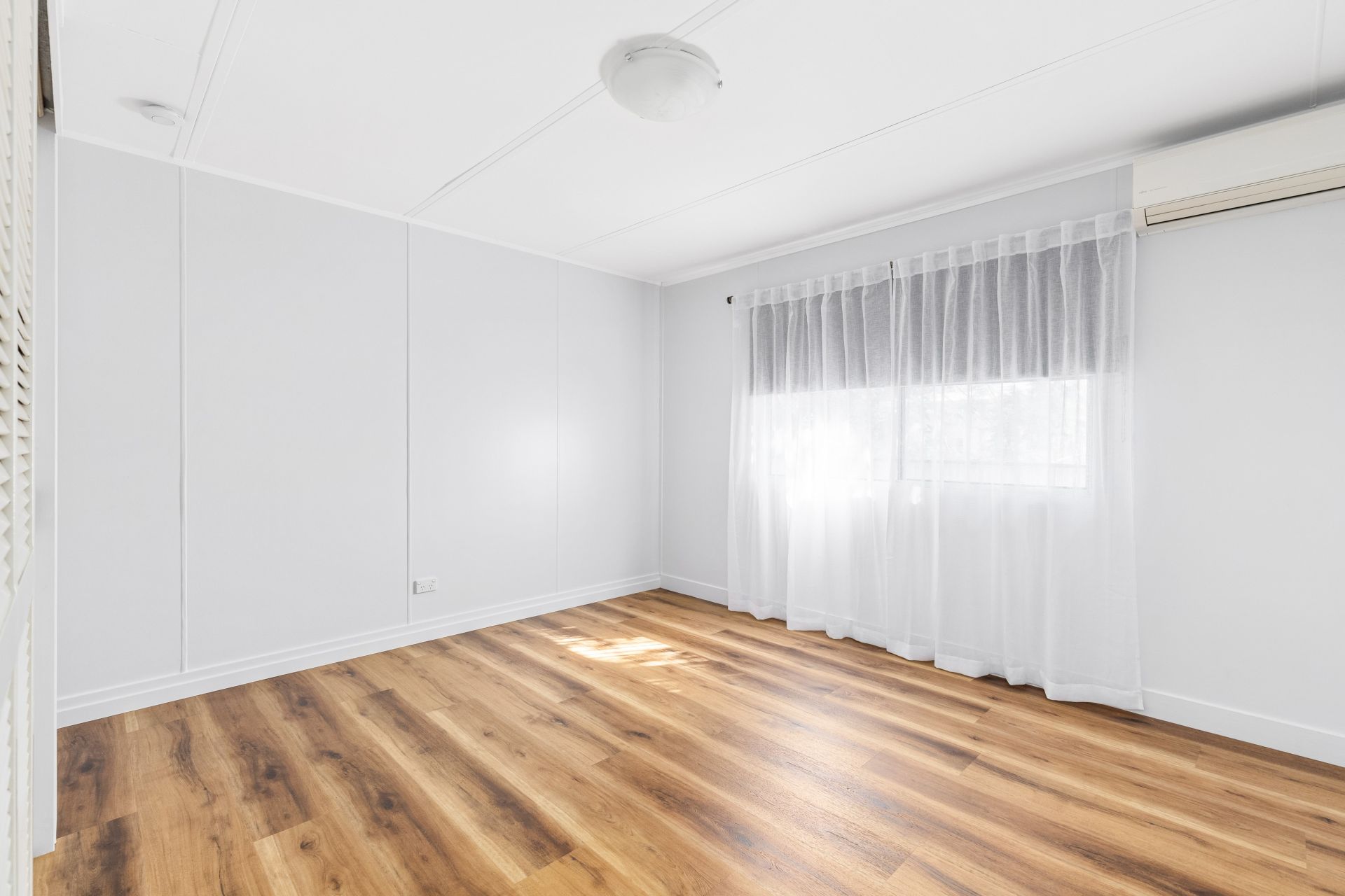 Unit 1a / 1 Edwards Pl, Emerald QLD 4720 - Thumbnail 8