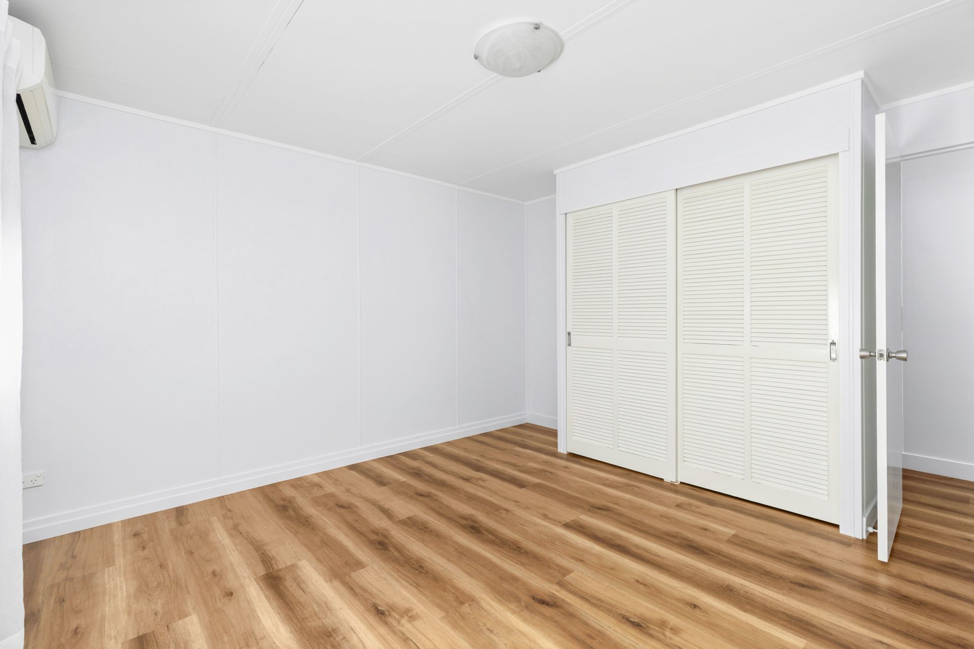 Unit 1a / 1 Edwards Pl, Emerald QLD 4720 - Thumbnail 9