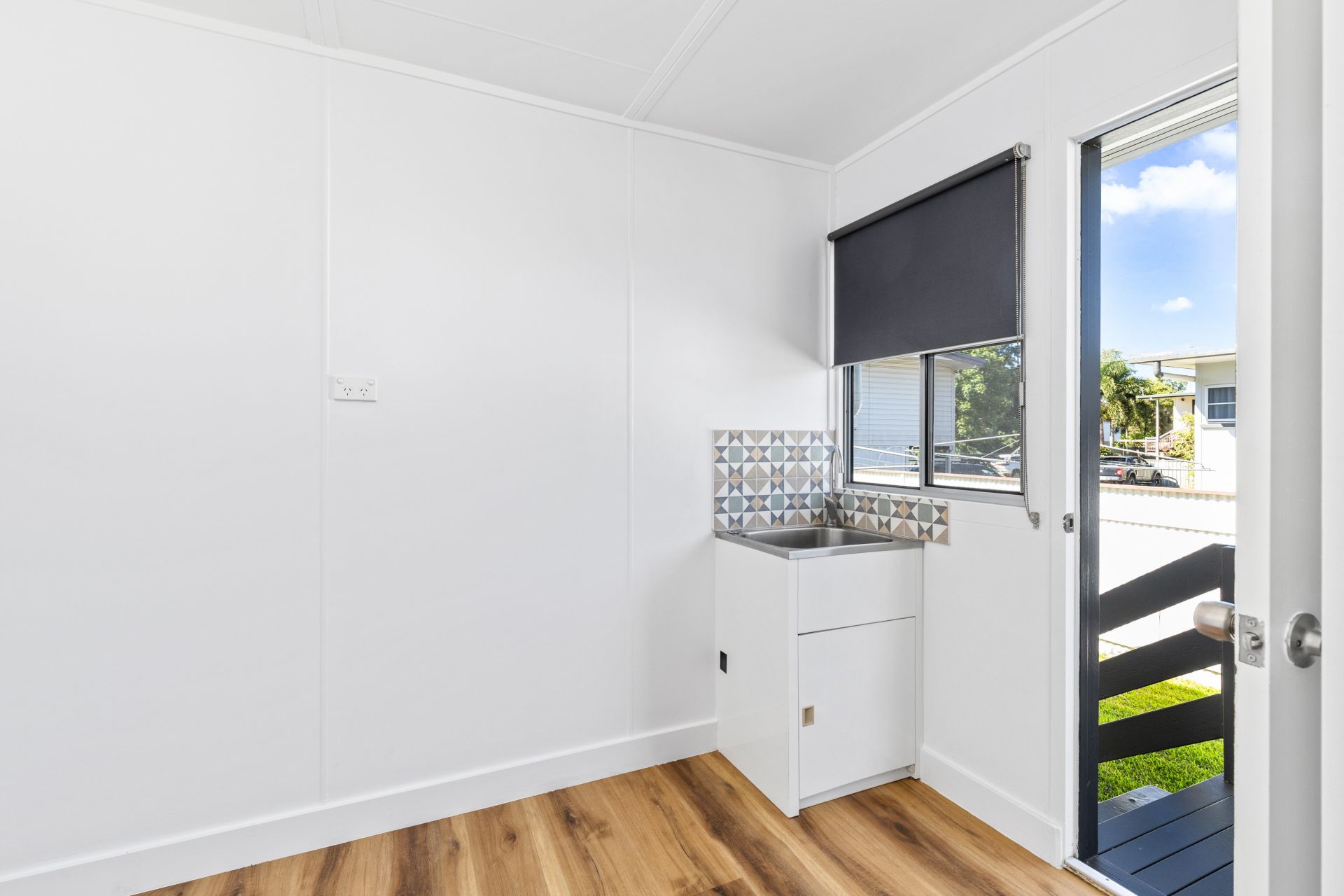 Unit 1a / 1 Edwards Pl, Emerald QLD 4720 - Thumbnail 14