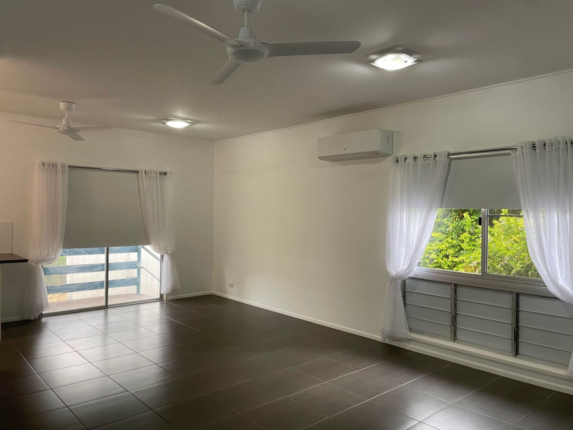 2 Pryor Pl, Emerald QLD 4720 - Thumbnail 4