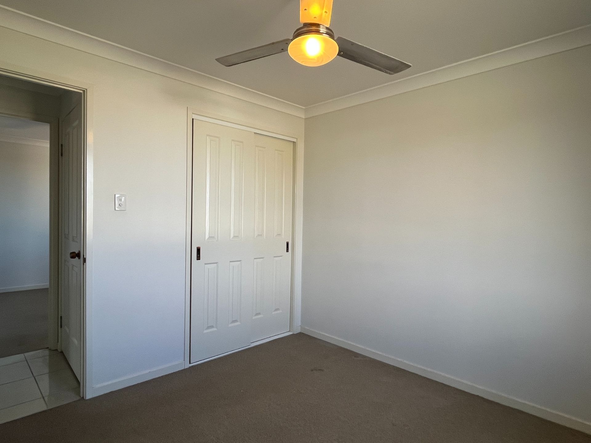1 Newman Dr, Emerald QLD 4720 - Thumbnail 7