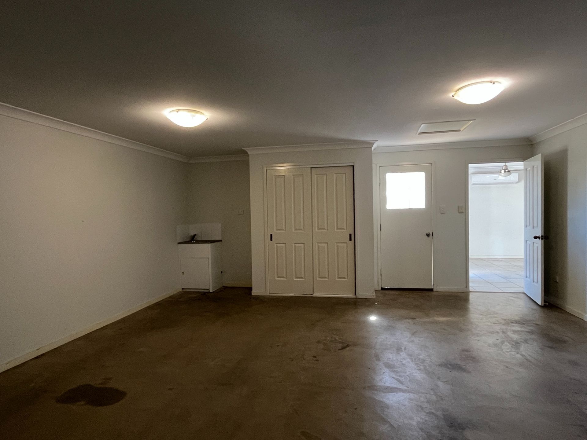 1 Newman Dr, Emerald QLD 4720 - Thumbnail 10