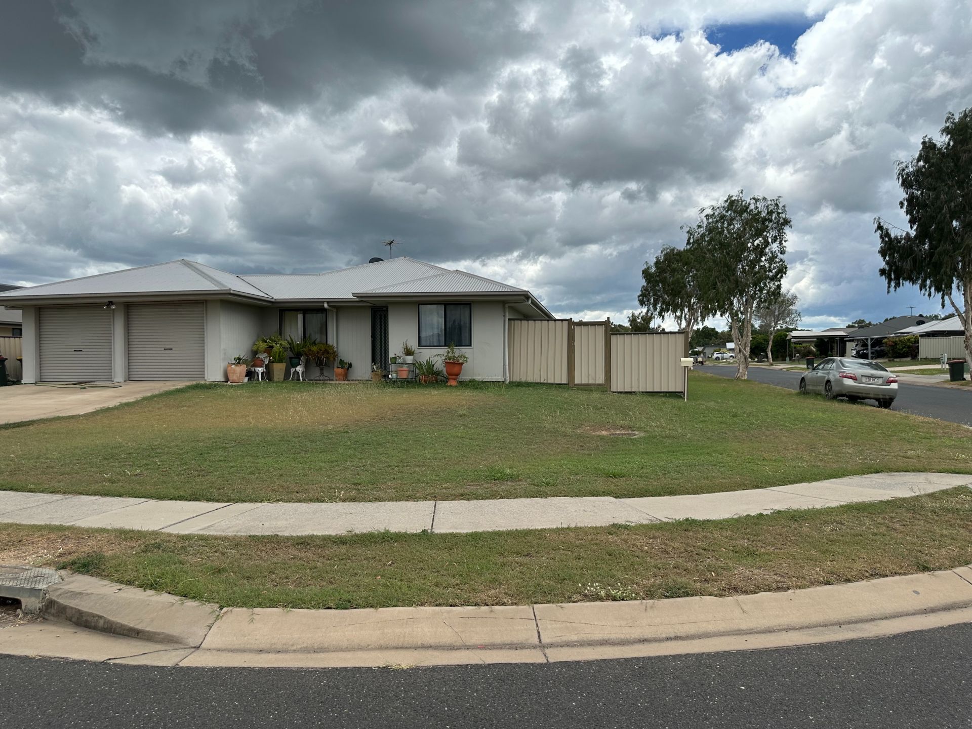 1 Newman Dr, Emerald QLD 4720