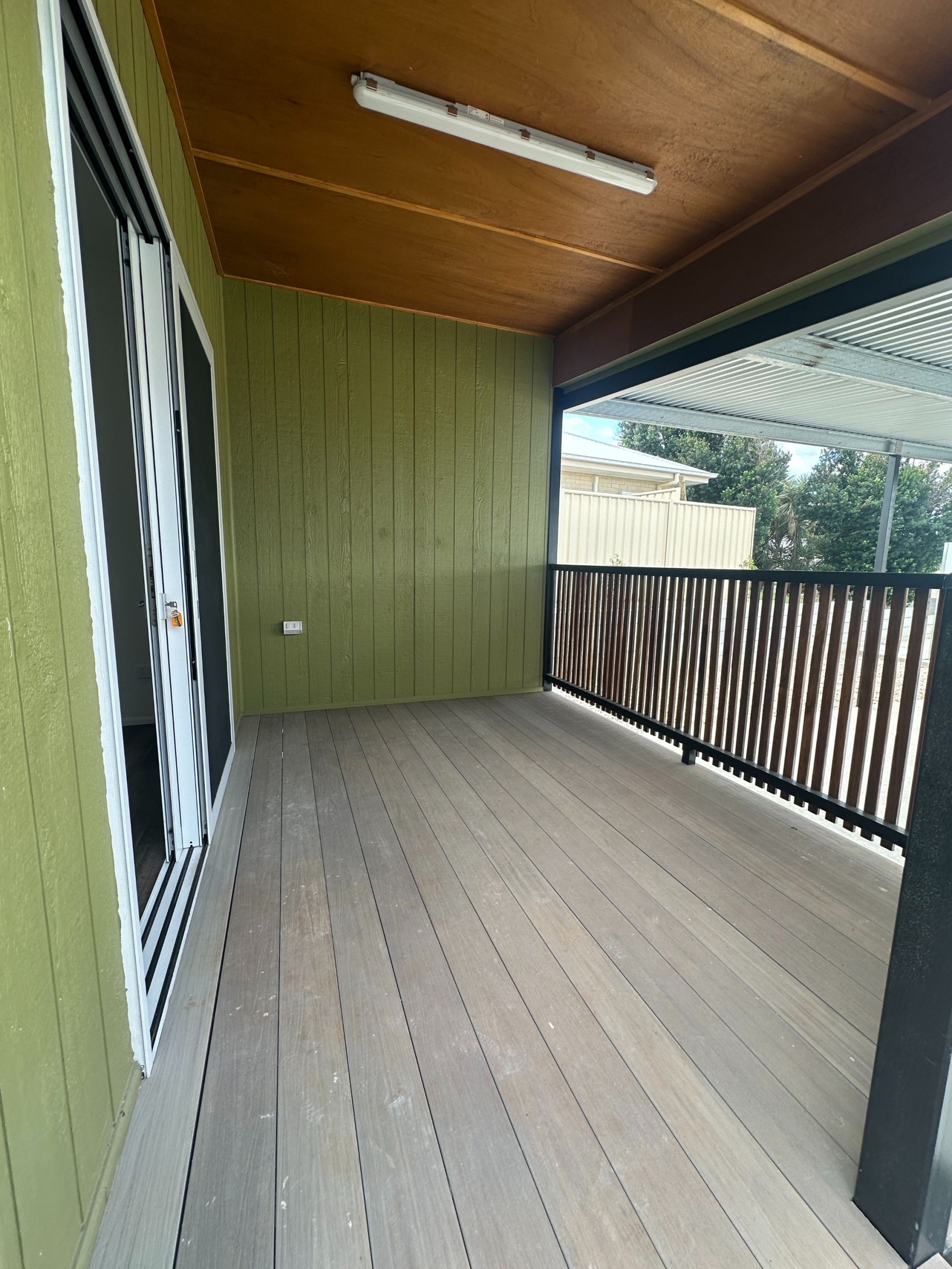 Unit 1 / 2 Hillcrest St, Emerald QLD 4720 - Thumbnail 4