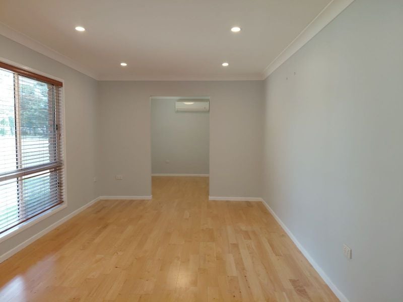 7 Park Av, Emerald QLD 4720 - Thumbnail 3