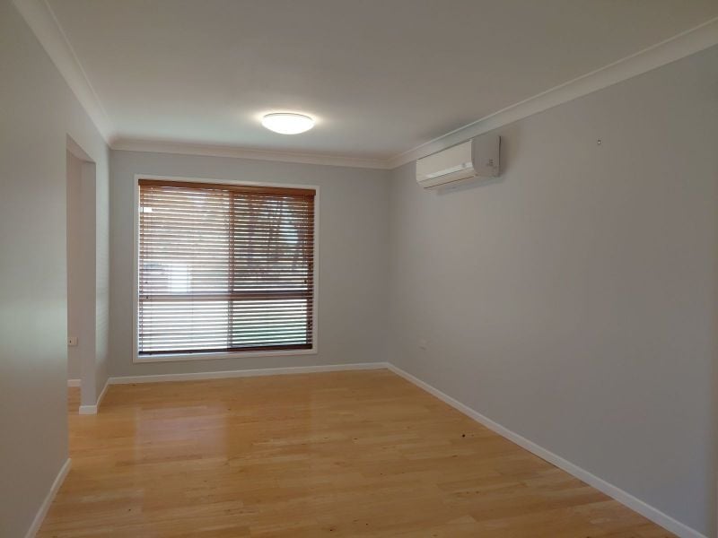 7 Park Av, Emerald QLD 4720 - Thumbnail 4