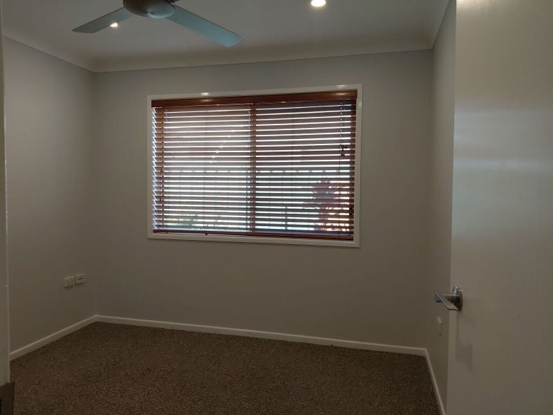 7 Park Av, Emerald QLD 4720 - Thumbnail 9