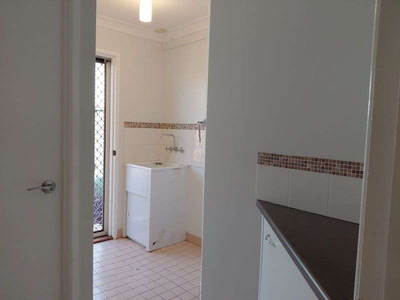 7 Park Av, Emerald QLD 4720 - Thumbnail 15