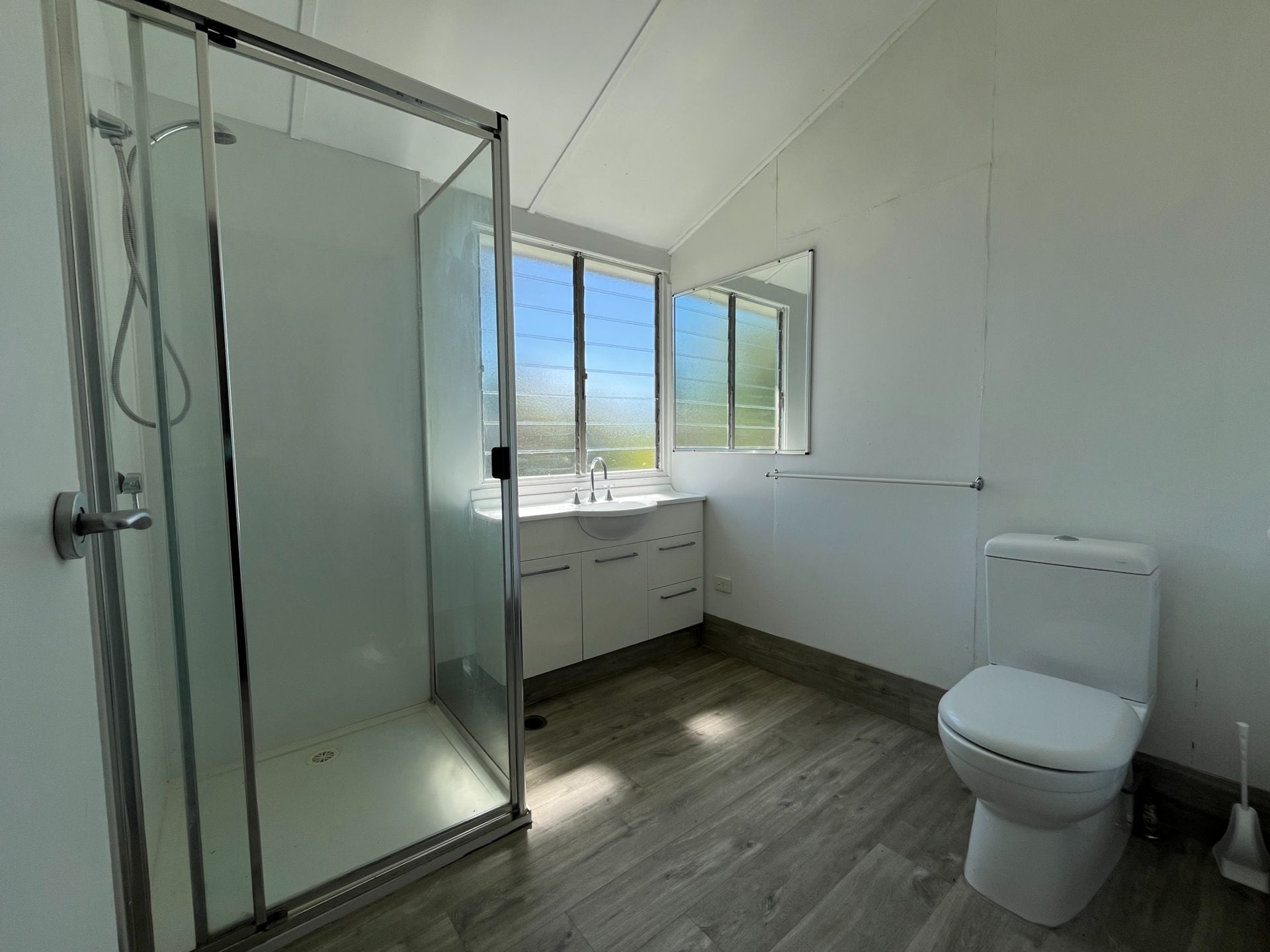 65 Retro St, Emerald QLD 4720 - Thumbnail 14