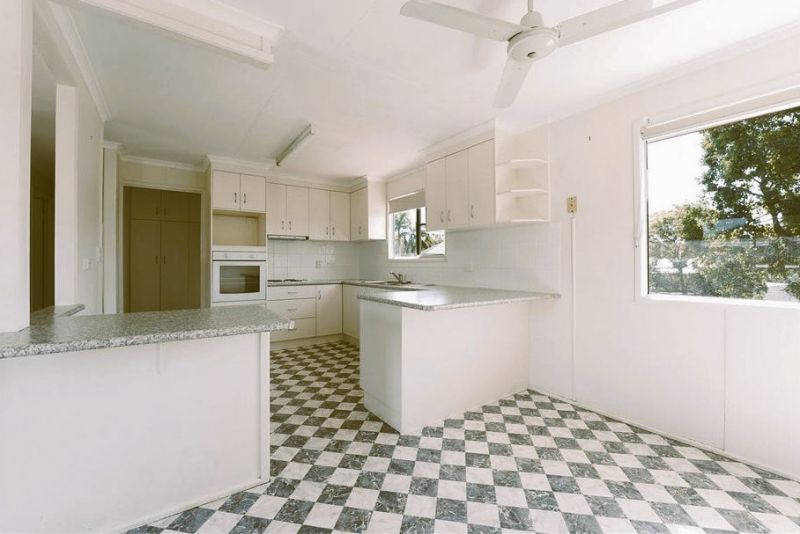 7 Delta Pine Pl, Emerald QLD 4720 - Thumbnail 4