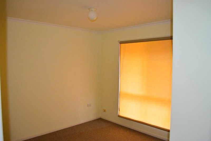 33 Jacqueline Dr, Emerald QLD 4720 - Thumbnail 9