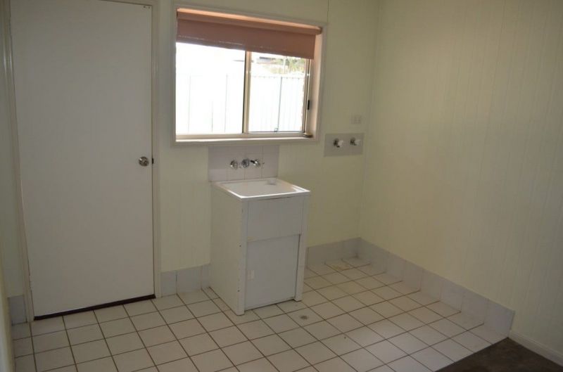 33 Jacqueline Dr, Emerald QLD 4720 - Thumbnail 13