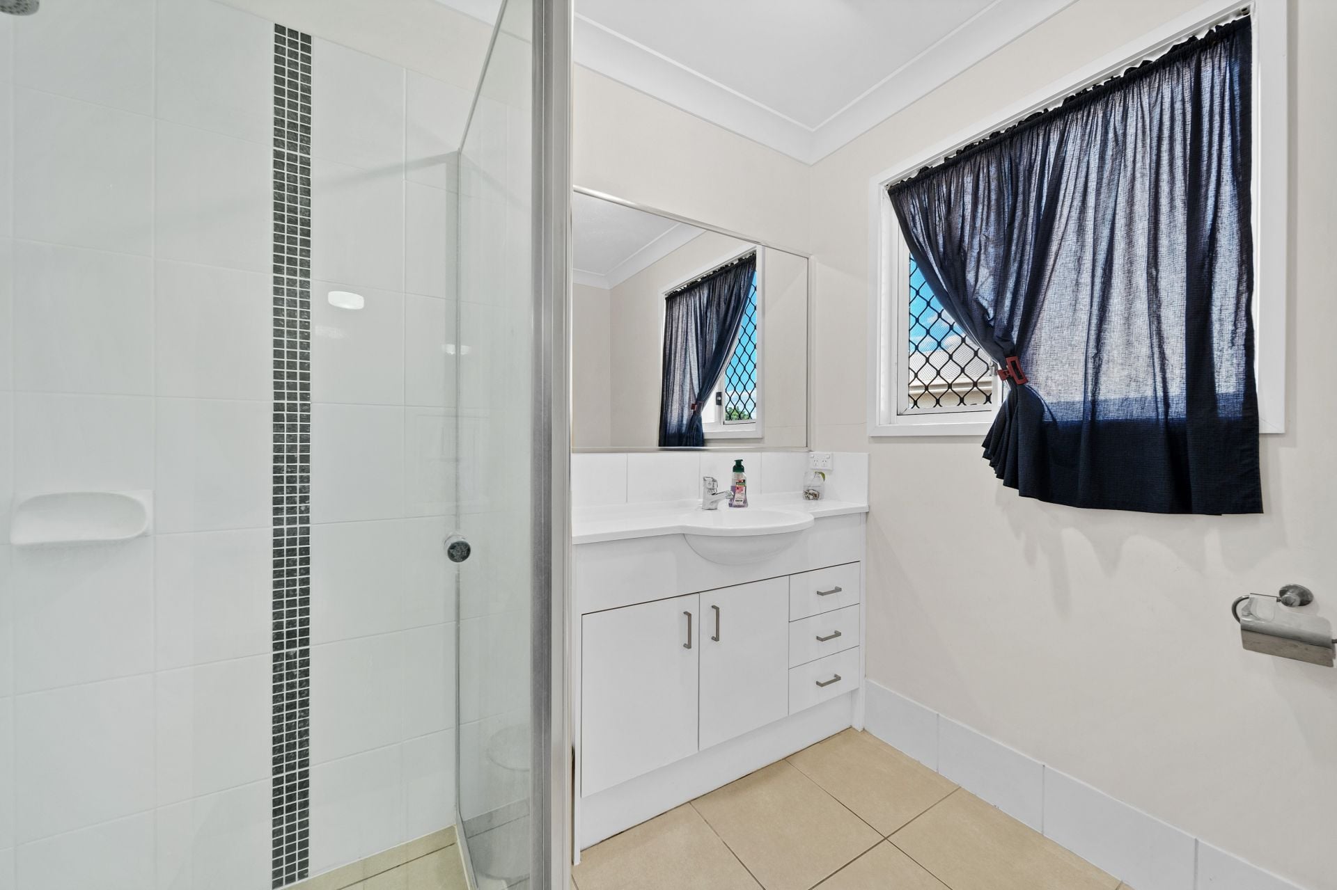 Unit 24 / 6 Sullivan St, Emerald QLD 4720 - Thumbnail 9