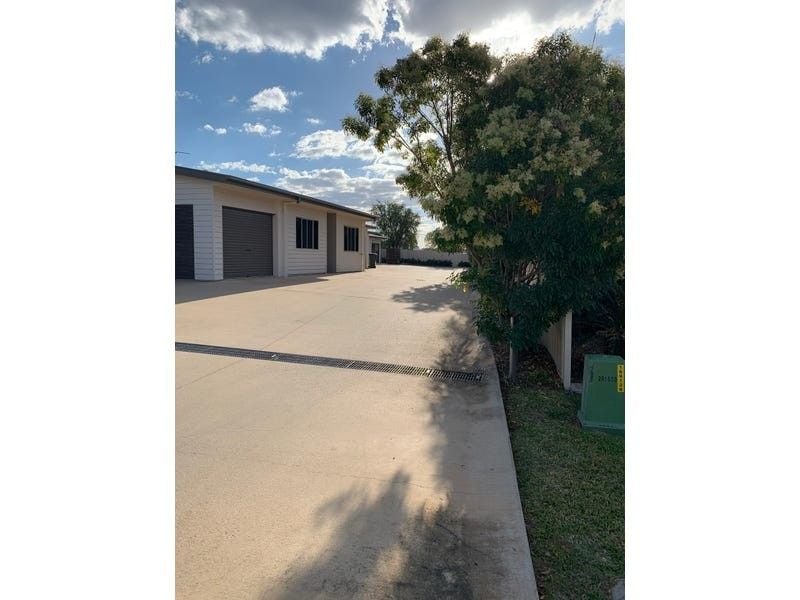 Unit 3 / 17 Mooney Cr, Emerald QLD 4720 - Thumbnail 2