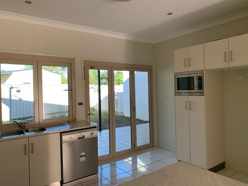 Unit 3 / 17 Mooney Cr, Emerald QLD 4720 - Thumbnail 8
