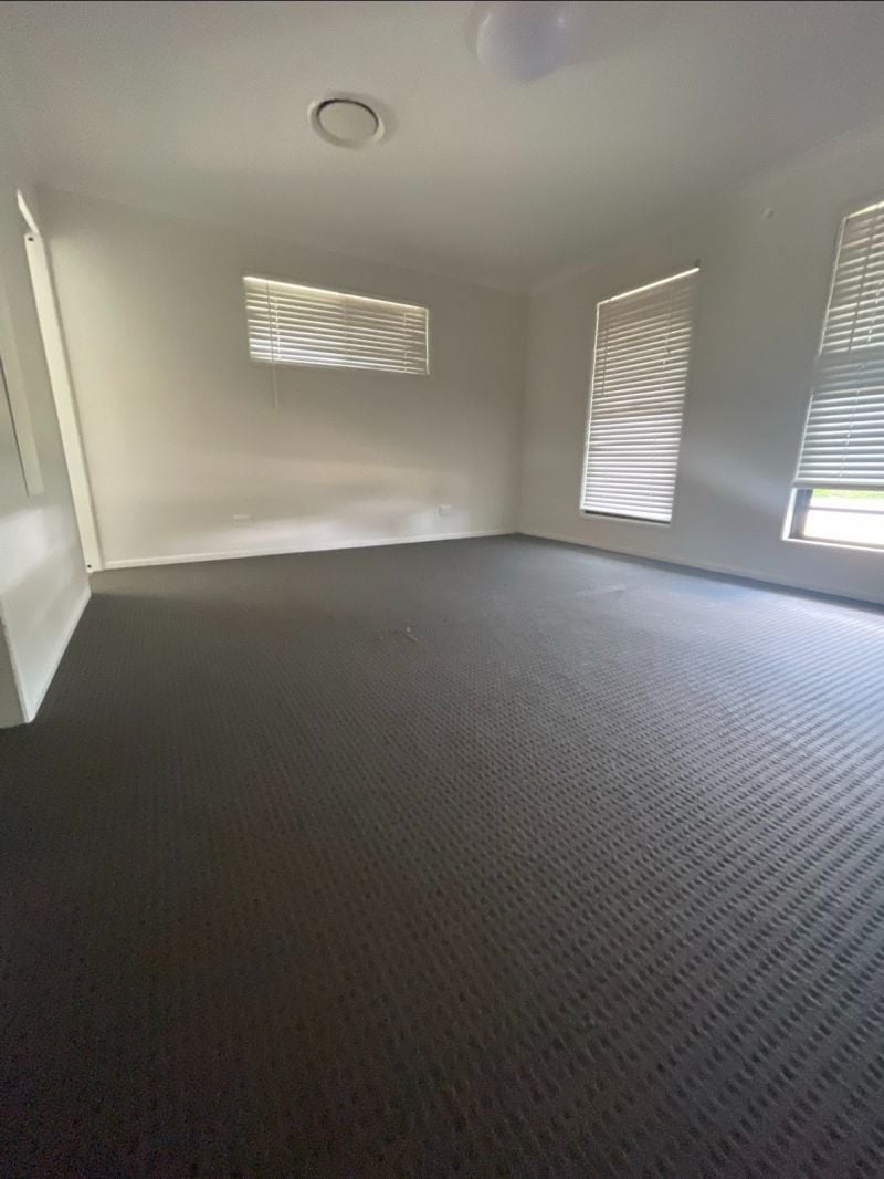 Unit 2 / 54 Lakeside Dr, Emerald QLD 4720 - Thumbnail 8