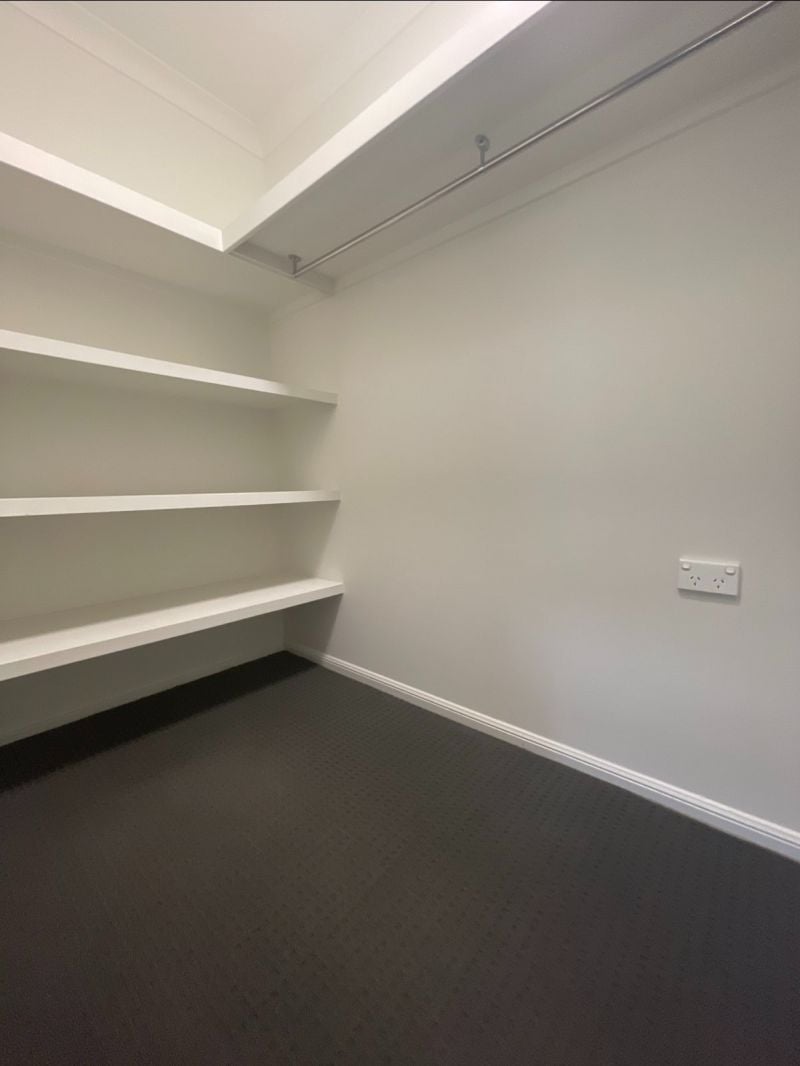 Unit 2 / 54 Lakeside Dr, Emerald QLD 4720 - Thumbnail 11