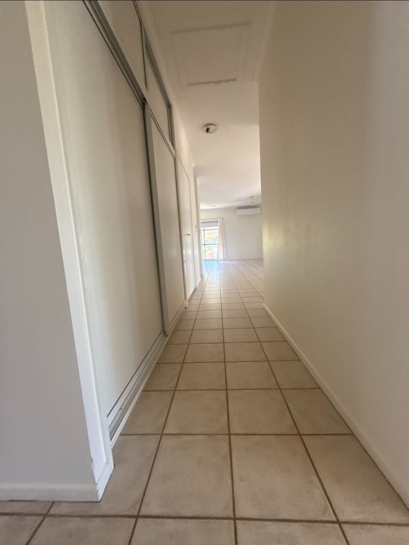 7 Andrew Pl, Emerald QLD 4720 - Thumbnail 7