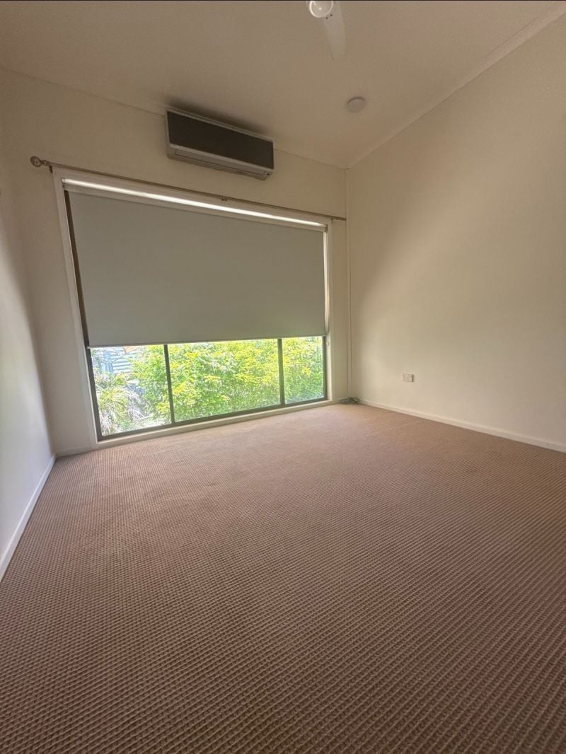 7 Andrew Pl, Emerald QLD 4720 - Thumbnail 10
