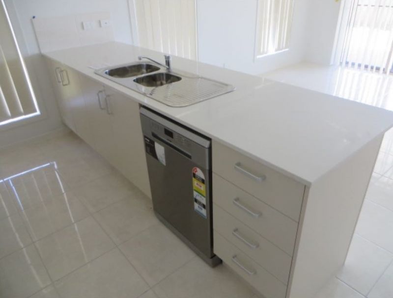 5 Jade St, Emerald QLD 4720 - Thumbnail 6