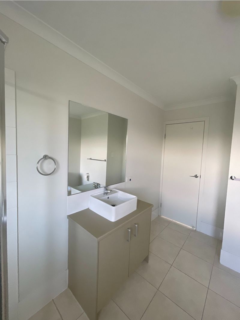 5 Jade St, Emerald QLD 4720 - Thumbnail 13